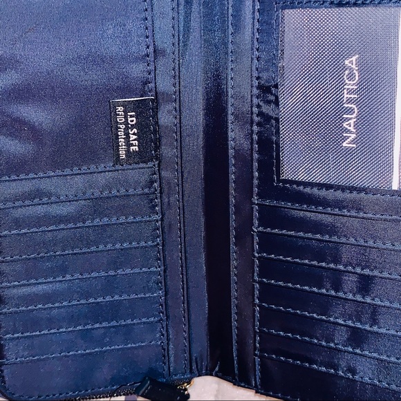NWT Beautiful, Nautica Wallet  Make an Offer 😊 - Picture 7 of 13